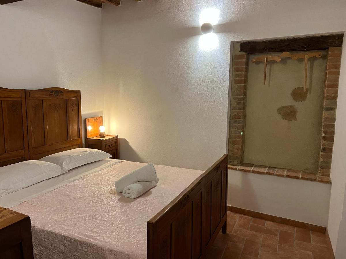 Casa Garoselli Lägenhet Monticchiello Exteriör bild