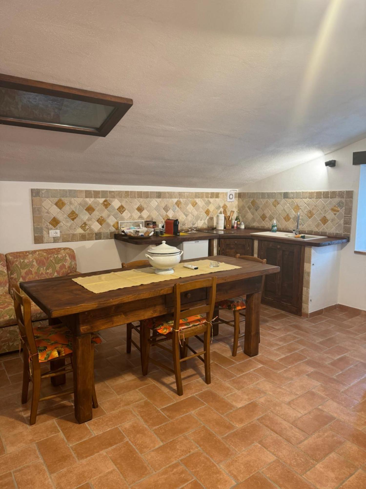 Casa Garoselli Lägenhet Monticchiello Exteriör bild